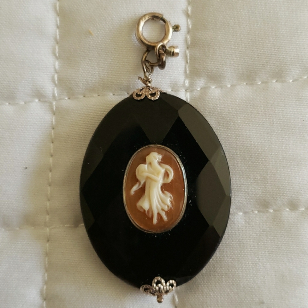 Vintage Cameo from 🇮🇹 Italy
